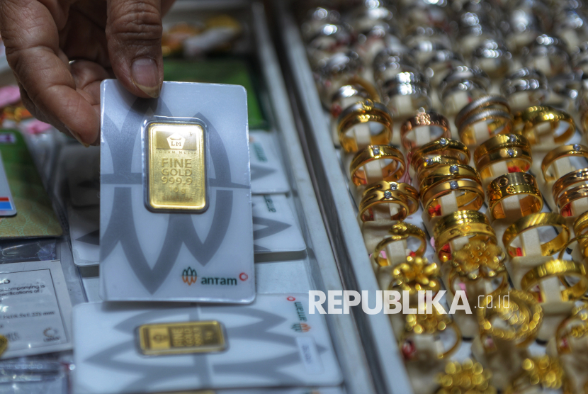Harga Emas Antam Turun Tipis, Cek Daftar Lengkapnya