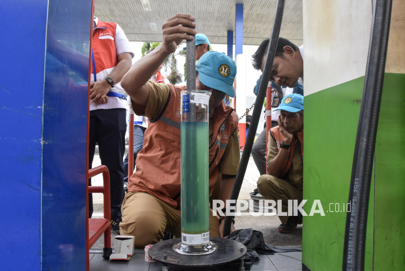 Diduga BBM Tercampur Air, SPBU di Tasikmalaya Ditutup Sementara