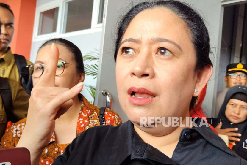 Tanggapan Ketua DPP PDIP Puan Maharani sembari menunjukkan salam metal ketika disinggung soal pose metal wapres Ma