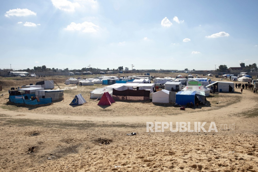 Pemandangan tenda tempat tinggal pengantin baru Mohamed dan Abed di Rafah, 15 Januari 2024 (dikeluarkan 16 Januari 2024).