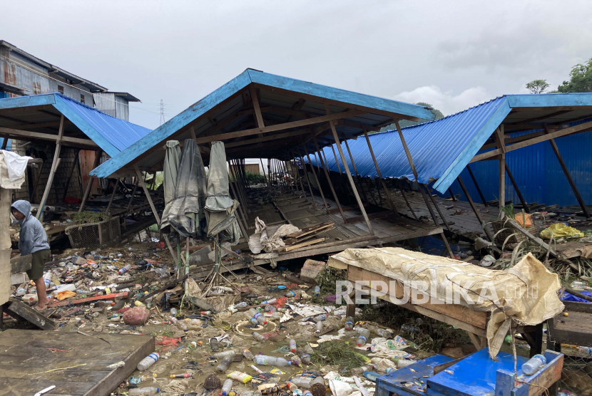 Kondisi bangunan Pasar Youtefa, Distrik Abepura, Kota Jayapura, Papua, Ahad (9/1/2022), sebelum terbakar.
