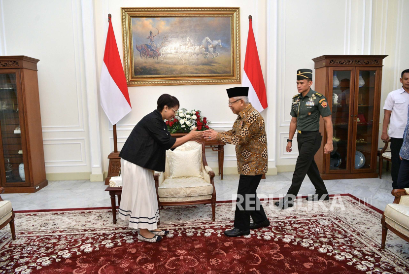 Menteri Luar Negeri, Retno Marsudi, temui Wakil Presiden RI, KH Maruf Amin, di Istana Wapres di Jakarta, Rabu (17/4/2024)