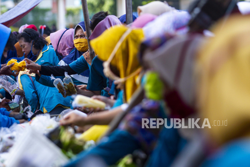 Belasan ribu buruh dan karyawan masih dirumahkan sebagai dampak pandemi Covid-19. Ilustrasi.