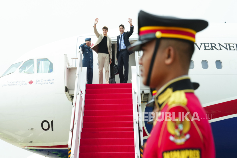 Perdana Menteri Kanada, Justin Trudeau akhirnya bisa meninggalkan India setelah masalah teknis pada pesawatnya diperbaiki