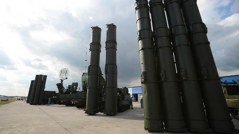Menteri Pertahanan Turki mengatakan kontrol dan proses persiapan Turki untuk pengadaan sistem rudal S-400 Rusia terus berjalan sesuai rencana.