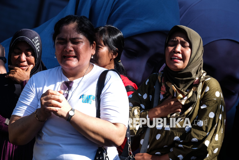 Unik, Puluhan Perempuan di Solo Ikuti Lomba Menangis