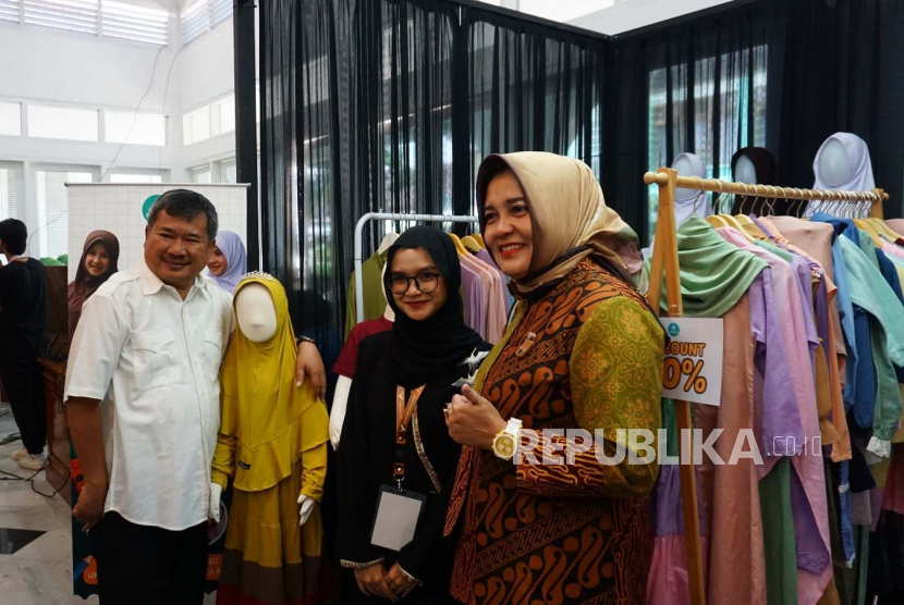 Ramadhan Fashion Festival (Ramffest) 2023 di Gedung Pendopo, Kecamatan Garut Kota, Kabupaten Garut, Jawa Barat, dibuka, Rabu (5/4/2023).