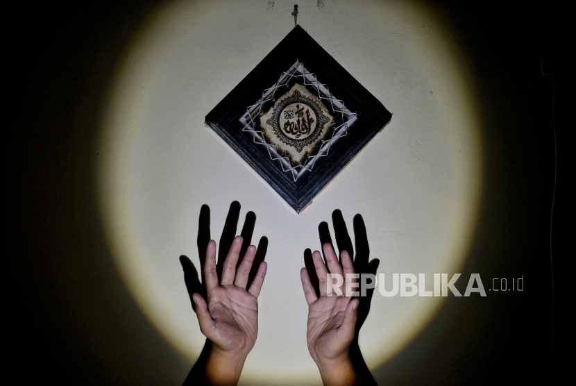 Ilustrasi Ramadhan dan Kedamaian