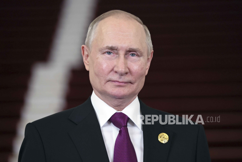 Presiden Rusia Vladimir Putin dilaporkan akan mengunjungi Uni Emirat Arab (UEA) dan Arab Saudi pekan ini. 