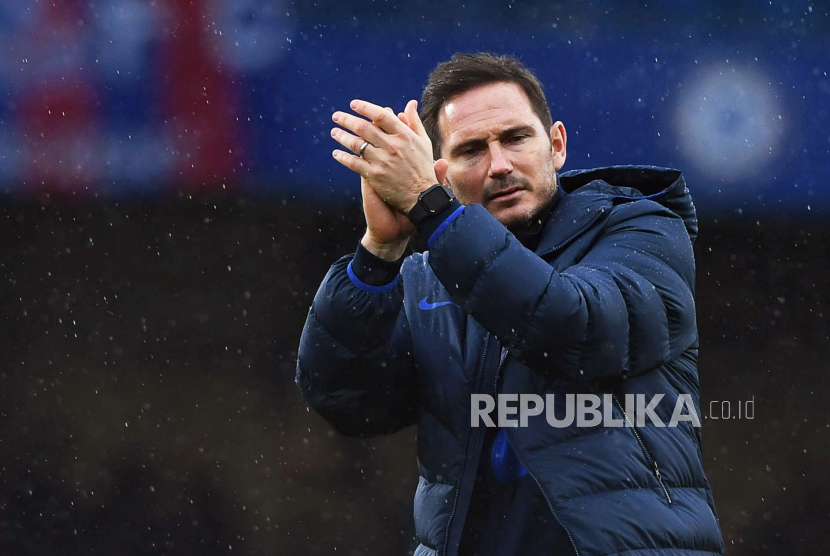 Mantan pelatih Chelsea Frank Lampard  kini menjadi pelatih baru Everton.