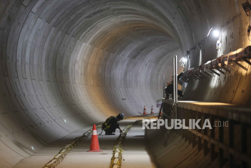 Pembangunan Mass Rapid Transit (MRT) Jakarta fase 2A diharap bisa beroperasi hingga Kota.