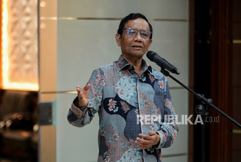 Menko Polhukam Mahfud MD. Mahfud sampaikan 3 PR ke Jokowi dari kasus BLBI hingga penyelesaian kasus HAM.