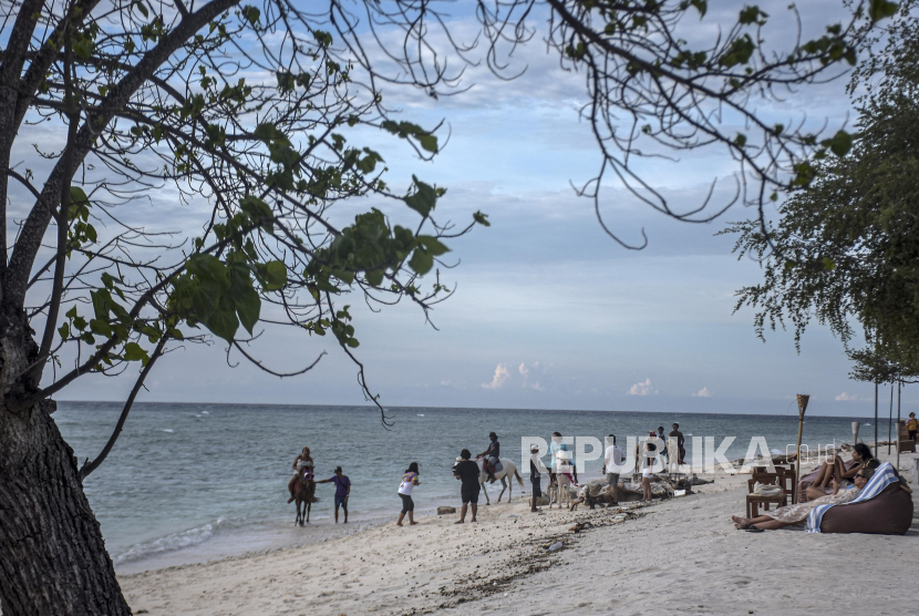 Pantai Gili Trawangan, Kabupaten Lombok Utara, Nusa Tenggara Barat. Ada adab yang perlu diikuti Muslim ketika berwisata.