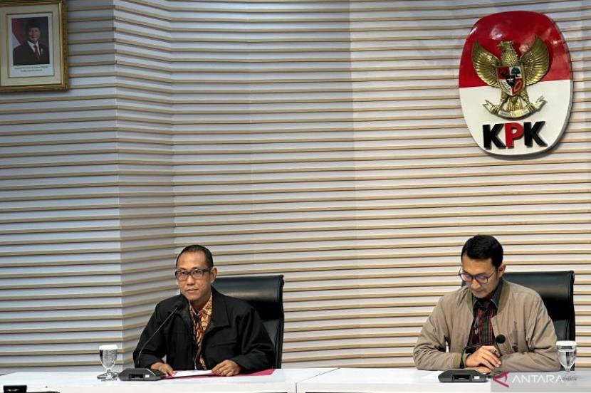KPK Tetapkan Bupati Langkat dan Mantan Timsesnya Tersangka Suap Proyek