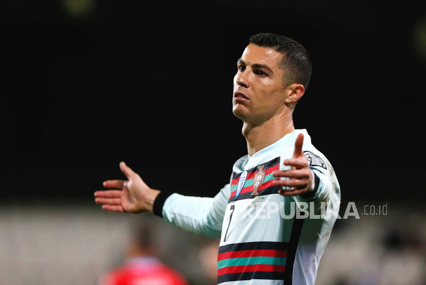  Reaksi Cristiano Ronaldo dari Portugal saat pertandingan sepak bola kualifikasi Piala Dunia 2022 antara Luksemburg dan Portugal di Luksemburg, 30 Maret 2021.