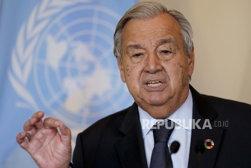  Antonio Guterres, Sekretaris Jenderal Perserikatan Bangsa-Bangsa. Sekjen PBB menyebut larangan perjalanan yang mengisolasi satu negara tidak adil. Ilustrasi.