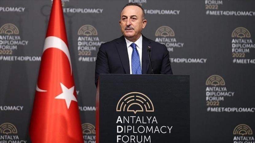 Menteri Luar Negeri Turki Mevlut Cavusoglu menyampaikan harapan agar kesepakatan ekspor barang biji-bijian yang ditengahi Ankara mengarah pada solusi yang dinegosiasikan untuk mengakhiri perang di Ukraina.