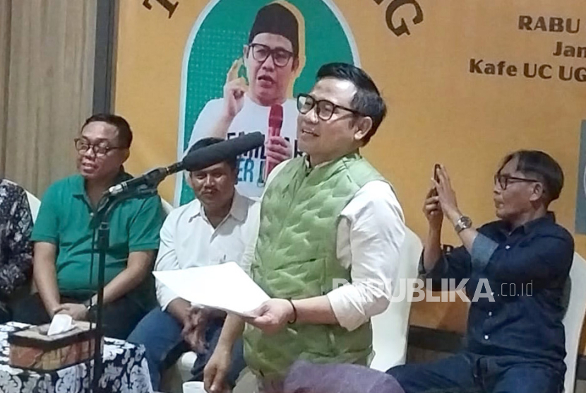 Bacawapres Koalisi Perubahan untuk Persatuan Abdul Muhaimin Iskandar menemui sejumlah aktivis di UC UGM, Sleman, DIY, Rabu (11/10/2023). 