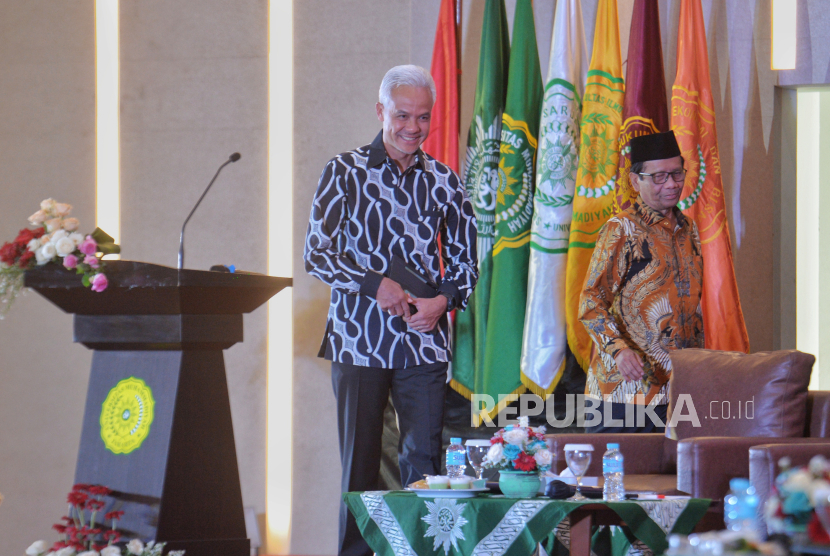 Calon Presiden Ganjar Pranowo (kiri) dan cawapres Mahfud MD (kanan). TPN sebut kampanye Ganjar Pranowo-Mahfud MD melambangkan persatuan Indonesia.
