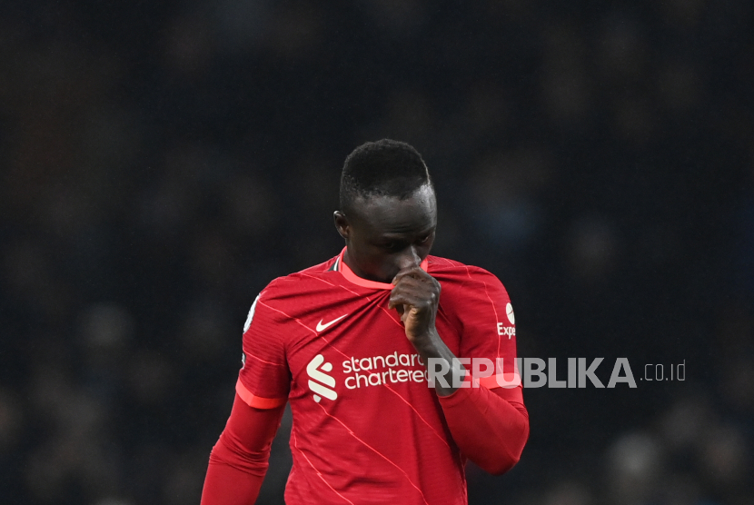 Sadio Mane dari Liverpool bereaksi selama pertandingan sepak bola Liga Premier Inggris antara Tottenham Hotspur dan Liverpool FC di London, Inggris, 19 Desember 2021.