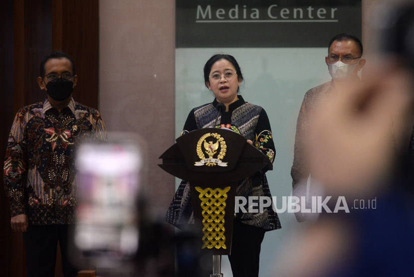 Ketua DPR Puan Maharani mengatakan perjalanan dinas anggota DPR ke luar negeri ditunda untuk cegah omicron (foto: ilustrasi)