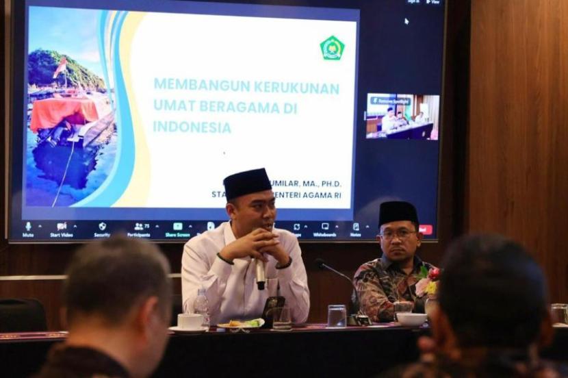 Stafsus Menag: Negara jamin hak semua agama terutama izin rumah ibadah.