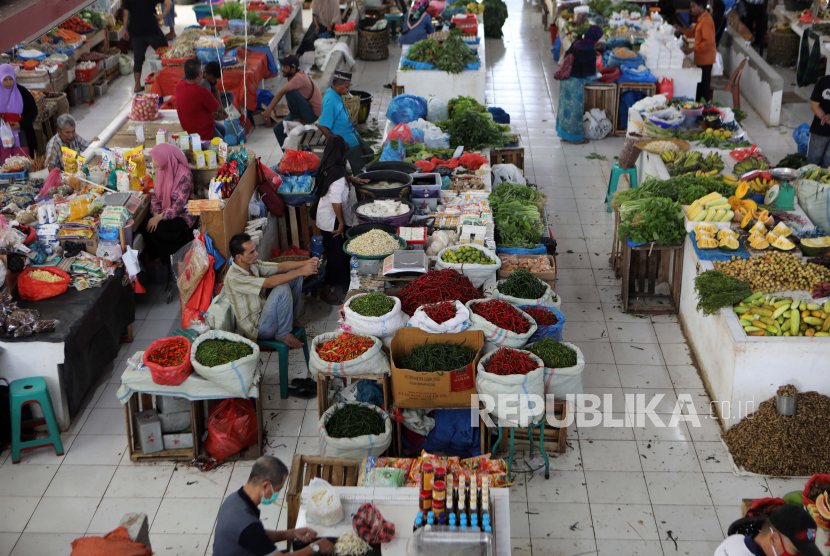 Pangan yang dipajang di pasar tradisional (ilustrasi). Beberapa komoditi pangan di Padang Panjang mengalami fluktuasi harga.