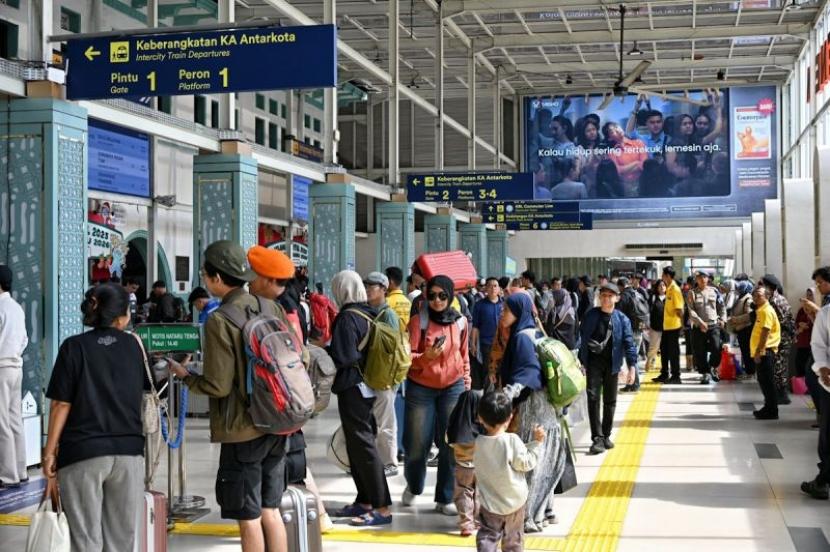 Kemenhub Catat 10,11 Juta Orang Bepergian Selama Natal dan Tahun Baru