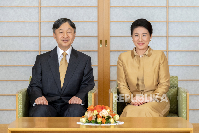 Kaisar Jepang Naruhito (kiri) dan Permaisuri Masako (kanan) akan bertemu Presiden Joko Widodo di Istana Bogor pada Senin (19/6/2023).