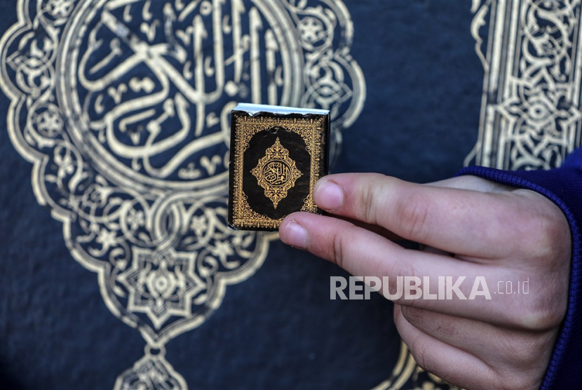 Sebanyak satu juta Alquran akan diedarkan Malaysia ke seluruh dunia.