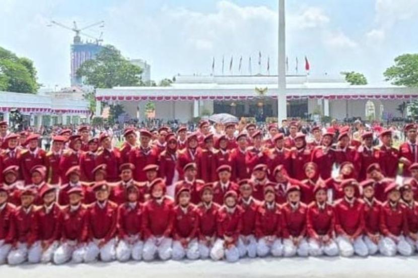 Kemarin, padus Sekolah Rakyat di Istana hingga kemeriahan HUT RI.