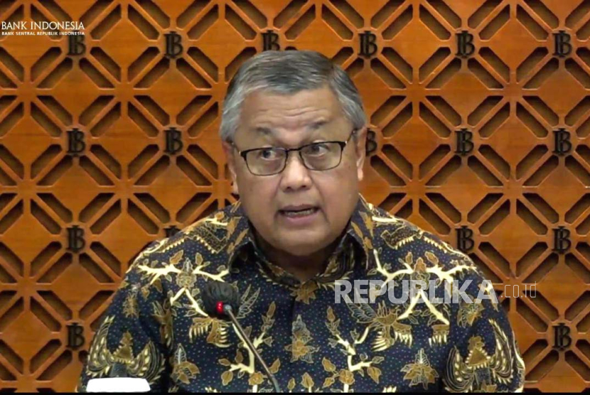 Tangkapan Layar Gubernur Bank Indonesia Perry Warjiyo yang mengunumkan tetap mempertahankan BI Rate pada level enam persen dalam konferensi pers RDG Bulanan BI Desember pada Kamis (21/12/2023).