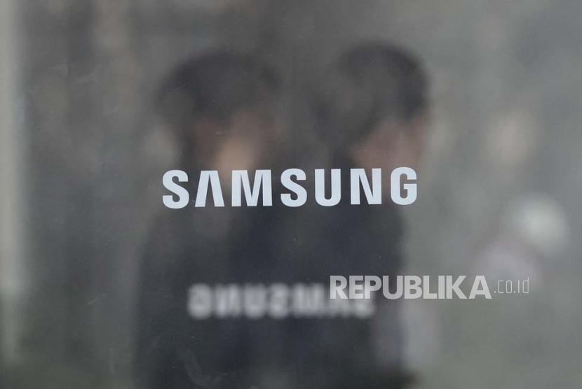 Samsung kembali merebut kembali posisi teratas dari Apple di pasar smartphone global pada Q1 2024.