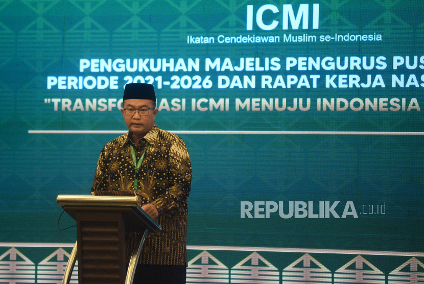 Rektor IPB dan Ketua Umum Ikatan Cendikiawan Muslim Indonesia (ICMI) Prof Arif Satria.