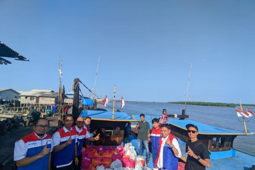 PGN tempuh laut distribusikan logistik ke korban banjir di Langsa.