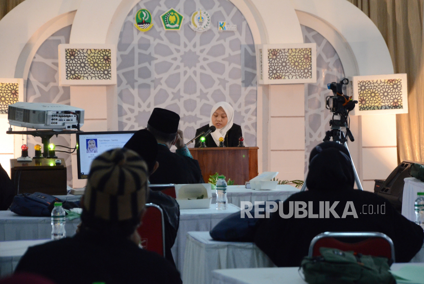 Penampilan peserta Seleksi Tilawatil Quran dan Hadis (STQH) (ilustrasi)