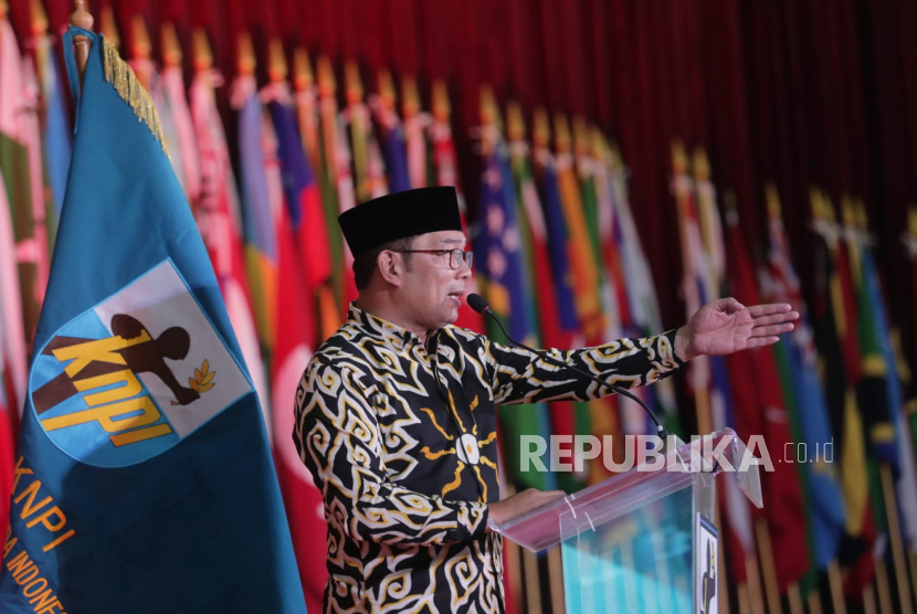 Gubernur Jawa Barat Ridwan Kamil saat menghadiri Rapat Kerja Nasional (Rakernas) Komite Nasional Pemuda Indonesia (KNPI) dan Musyawarah Agung Raja dan Sultan di Gedung Merdeka, Kota Bandung, Jumat (3/2/2023). 