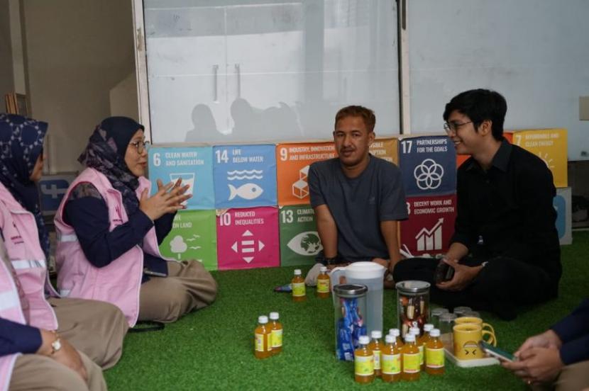 Srikandi PLN Aceh Salurkan Bantuan untuk Penyandang Disabilitas