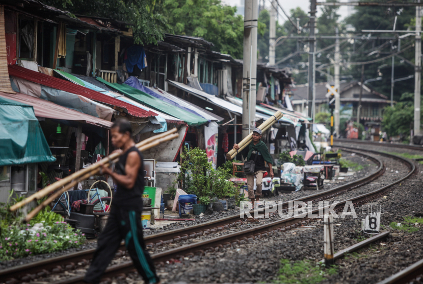 Bank Dunia atau World Bank merevisi garis kemiskinan dan ketimpangan global, berdasarkan Purchasing Power Parities (PPP) 2021.