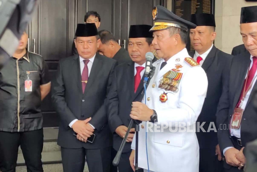 Menteri Dalam Negeri Tito Karnavian menyampaikan keterangan pers usai melantik sembilan penjabat gubernur di Kantor Kemendagri, Jakarta, Selasa (5/9/2023). 