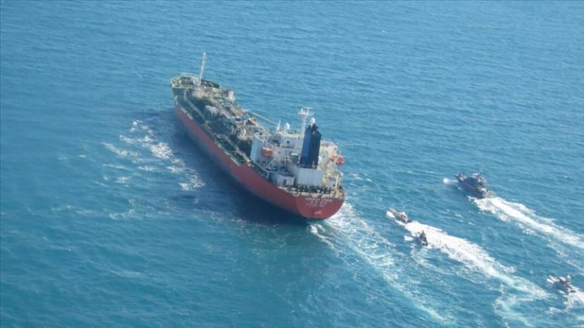 Inggris dan Israel menyalahkan Iran karena melakukan serangan drone mematikan terhadap sebuah kapal tanker minyak milik perusahaan Israel di Samudra Hindia pekan lalu.
