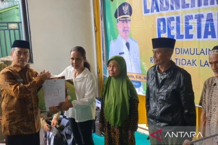 Pemkab Madiun pastikan anggaran program RTLH tahun 2026 berkurang.