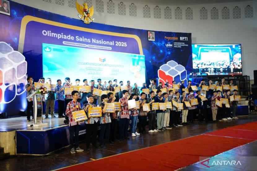 DKI Jakarta juara umum Olimpiade Sains Nasional 2025.