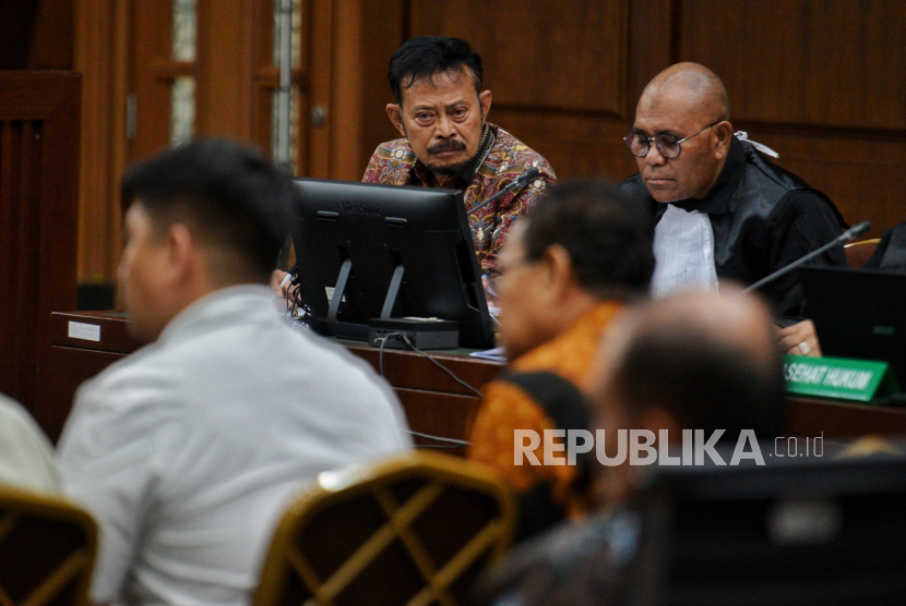 Terdakwa kasus pemerasan dan gratifikasi eks mentan Syahrul Yasin Limpo saat menjalani sidang lanjutan di Pengadilan Tipikor Jakarta, Senin (13/5/2024).