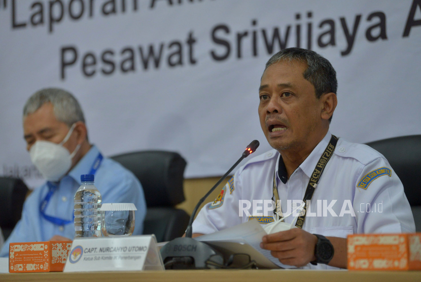 KNKT Rilis Penyebab Jatuhnya Pesawat Sriwijaya Air SJY182 | Republika ...