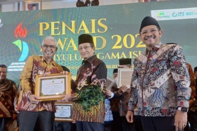 Pemkab HSU dan Tabalong raih PENAIS 2025 dari Menag.