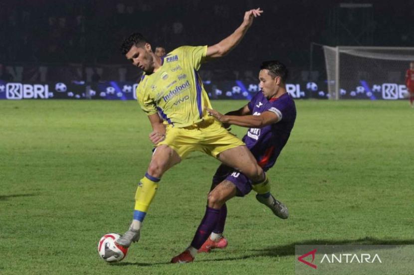 Julio Cesar Termotivasi Kalahkan Persija di GBLA