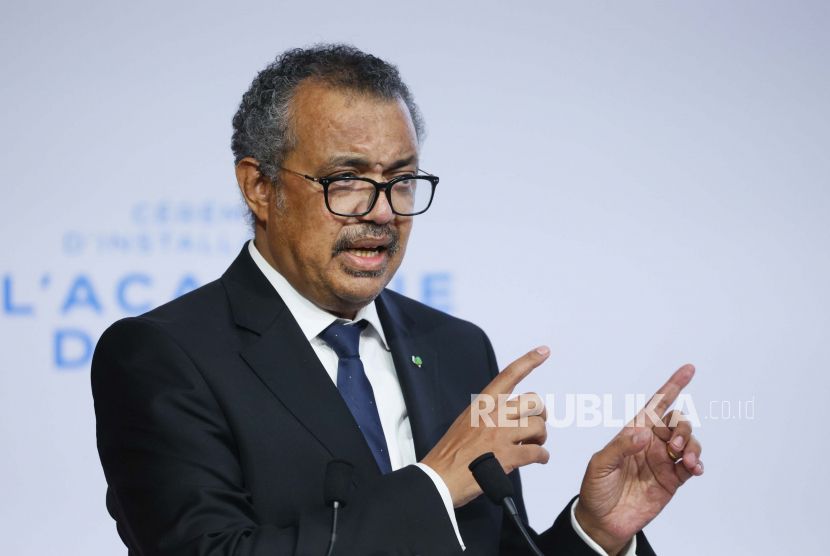 Direktur Jenderal WHO Tedros Adhanom Ghebreyesus mengingatkan masyarakat dunia untuk tetap waspada akan kemunculan varian virus penyebab Covid-19 yang lebih menular dan berbahaya.