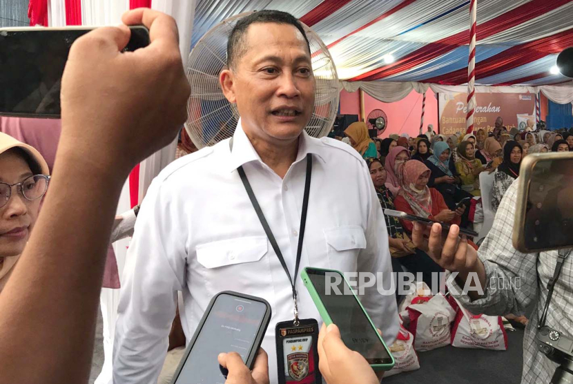 Direktur Utama Perum Bulog, Budi Waseso usai mendampingi Presiden RI Joko Widodo menyerahkan BLT di Padang, Rabu (25/10/2023) 