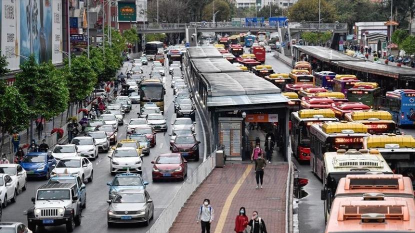 China memperoleh pemasukan 46 miliar dolar AS (sekitar Rp 644 triliun) sepanjang 2020 dari mendenda orang-orang yang melanggar lalu lintas.